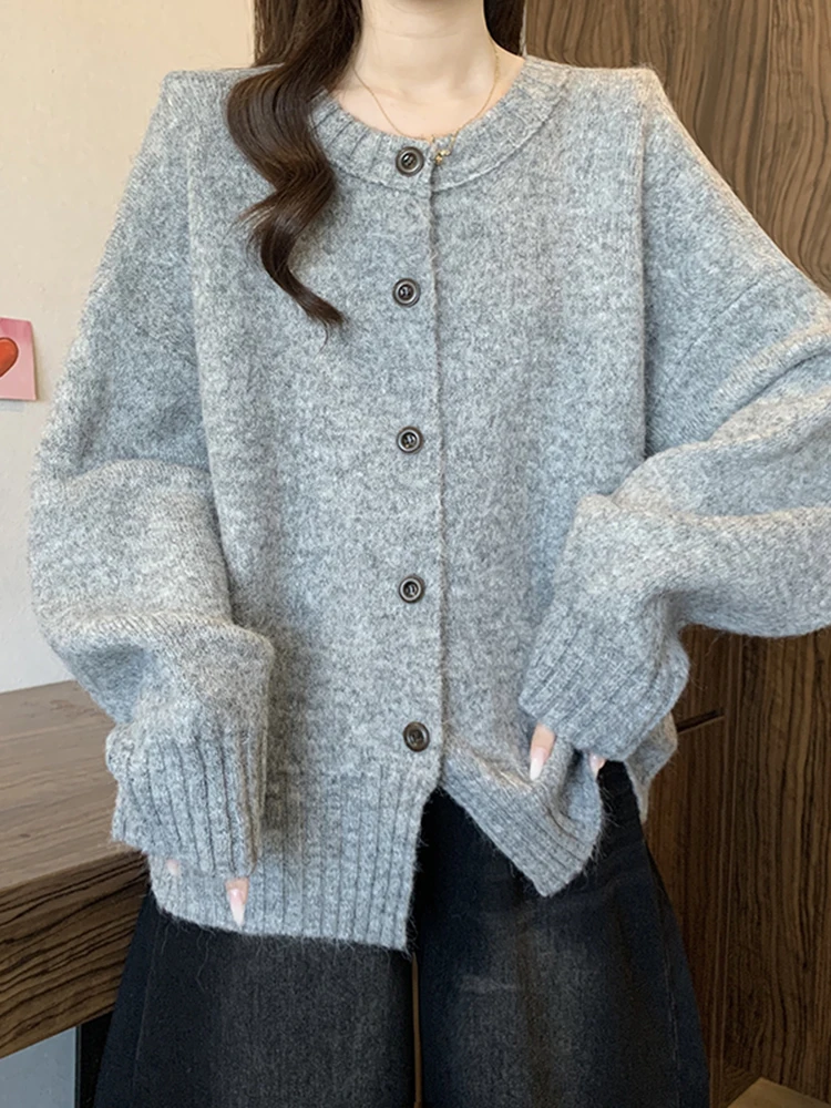 سترة نسائية طويلة متعددة الاستخدامات محبوكة للخريف والشتاء، فضفاضة ونحيفة، قطعة أساسية عصرية بأزرار وتطريز