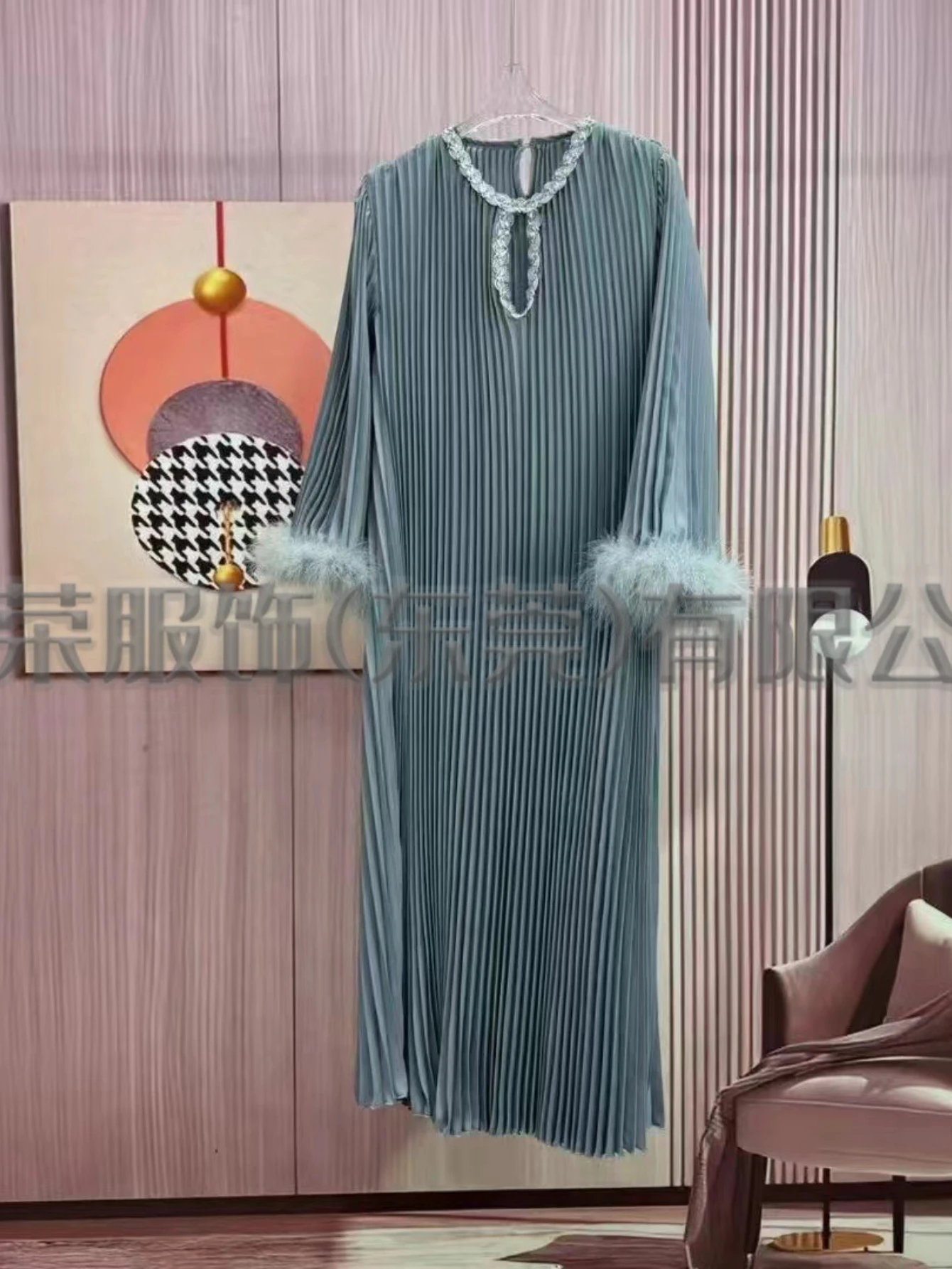 ชุดอาบายะสำหรับผู้หญิงมุสลิม ชุดเดรสยาวจับจีบประดับขนนกสไตล์ดูไบ ชุดเดรสยาวแบบคาฟตัน ชุดคลุมอาหรับสำหรับงานปาร์ตี้ คาฟตัน จาลับบียะฮ์ สำหรับเดือนรอมฎอน
