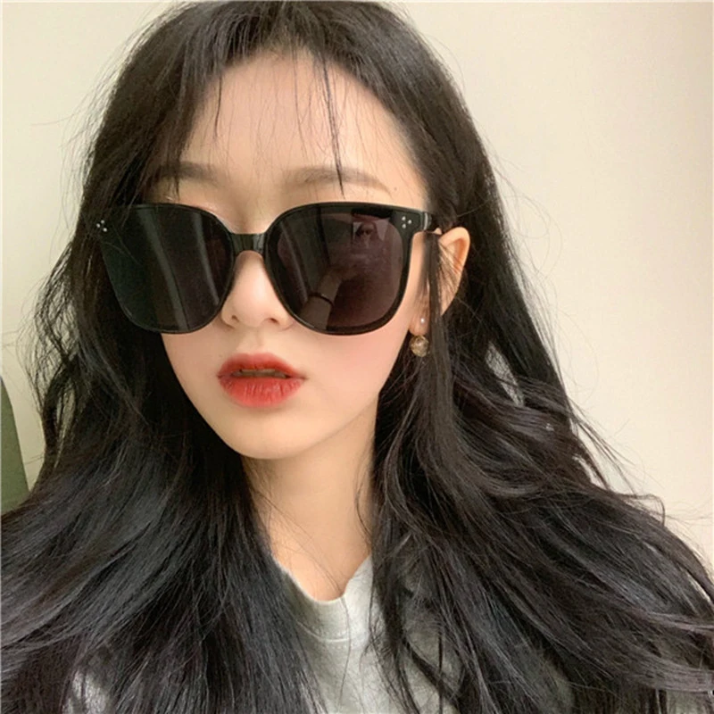 Sunglasses Female Summer Sunscreen Anti-UV Retro Driving Sunscreen Sun Glasses Classic Black Square Leisure Travel Sun Eyewear