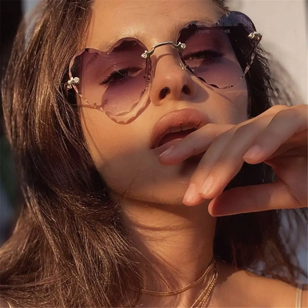 Heart Sunglasses Rimless Metal Frame Heart Shaped Sunglasses Gradient Lens Love Heart SunGlasses Women Eyewear UV400 Protection