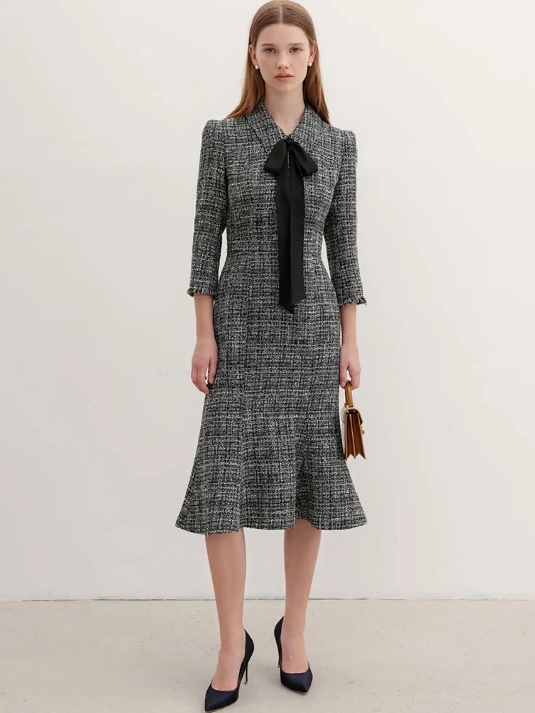 2025年春 エレガントな花柄テフタドレス、蝶結びベルトとフィッシュテールスカート付きロングドレス、レディースファッションドレス