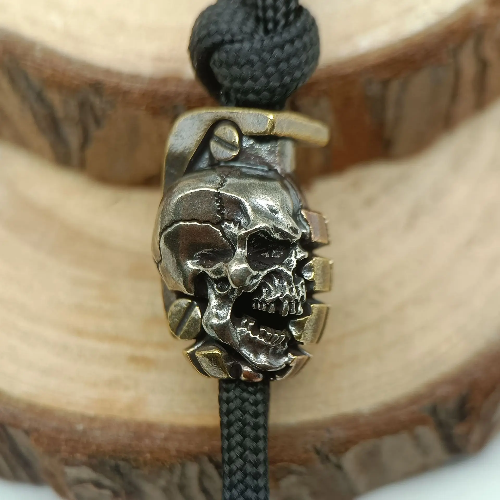 1PC Brass Skull Grenade Knife Beads EDC Outdoor Gadgets Paracord Beads Flashlight Pendant Key Pendant DIY Beads