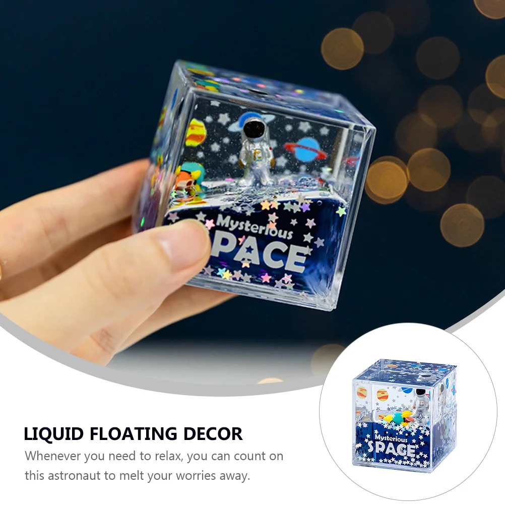 

1pc Astronaut Design Liquid Quicksand Ornament Desktop Office Home Decor Kids Gift Stress Relief Floating Space Lover