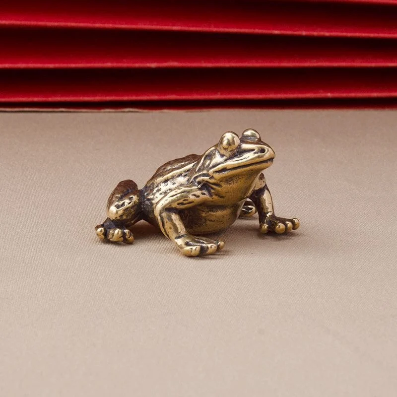 Pure brass solid flower skin frog small tea pet desktop gift collection play copper pet hand pieces.