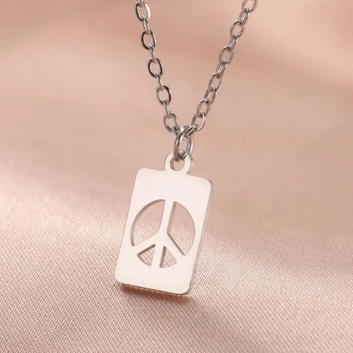 LIKGREAT Simple Circle of Peace Sign Symbol Necklace for Women Men Peace and Love Pendant Choker Jewelry Party Gifts