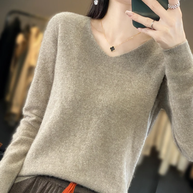 New wool women's V-neck pullover sweater with fashionable design, casual knitted long sleeved women's spring and autumn sweater