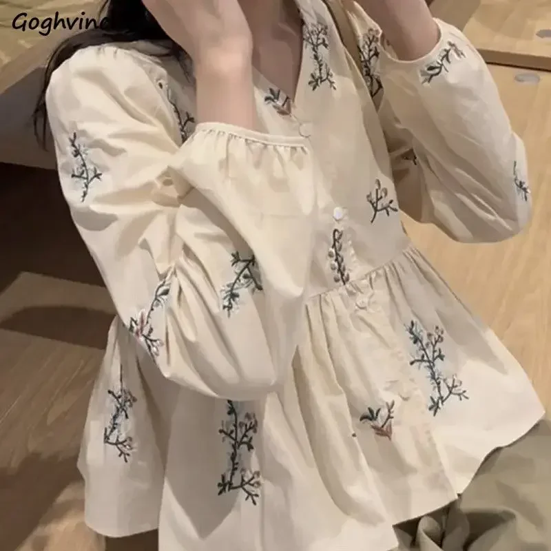 

French Vintage Embroidery Long-sleeve Shirts Women Autumn Design Stylish Folds Cropped Tops Leisure All-match Office Ladies New