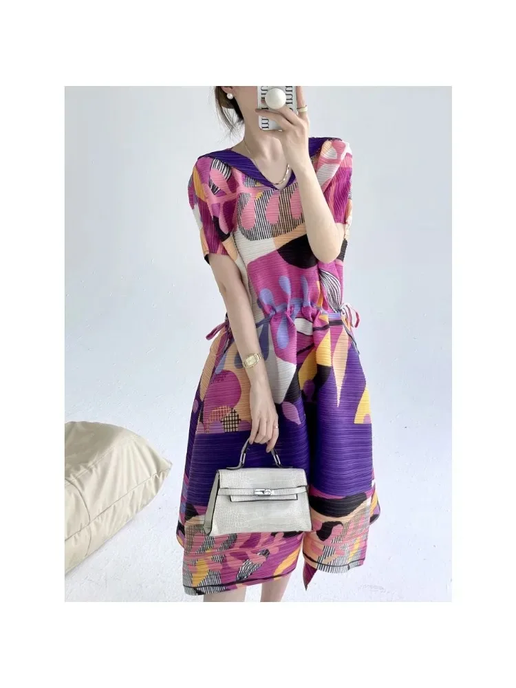 

Miyake, новое летнее платье, женское платье с эластичной резинкой на талии, геометрическим принтом, v-образным вырезом и короткими рукавами, платье Maix, морщинистое дизайнерское платье