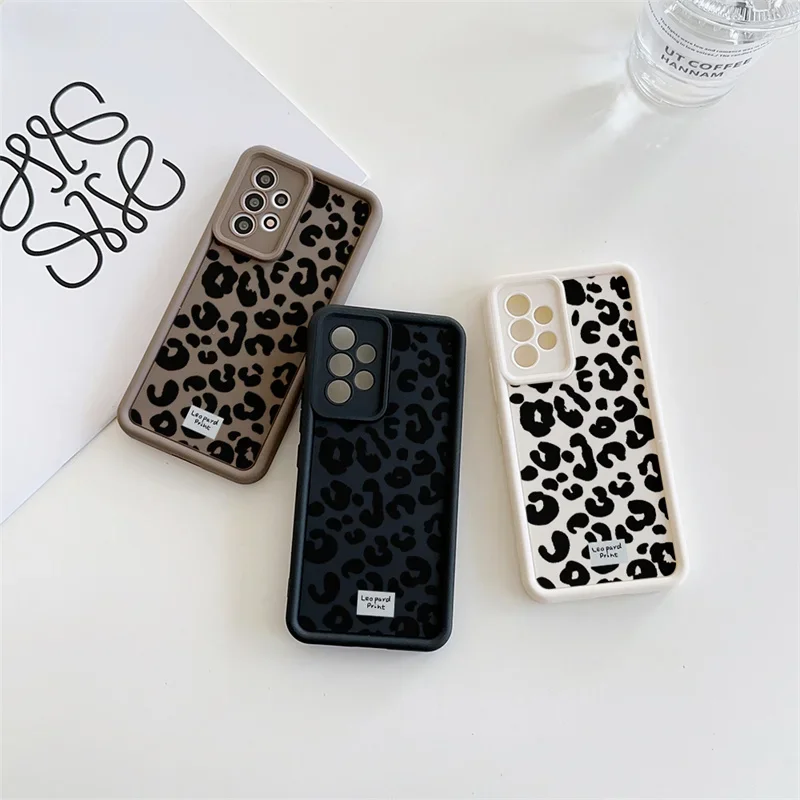 Etui na Xiaomi POCO X7 X6 Pro X5 M7 M6 F5 F7 Mi 15 Ultra 14T Pro 14 13T 12 13 11 Lite 5G NE 12T Silikonowe z nadrukiem w panterkę