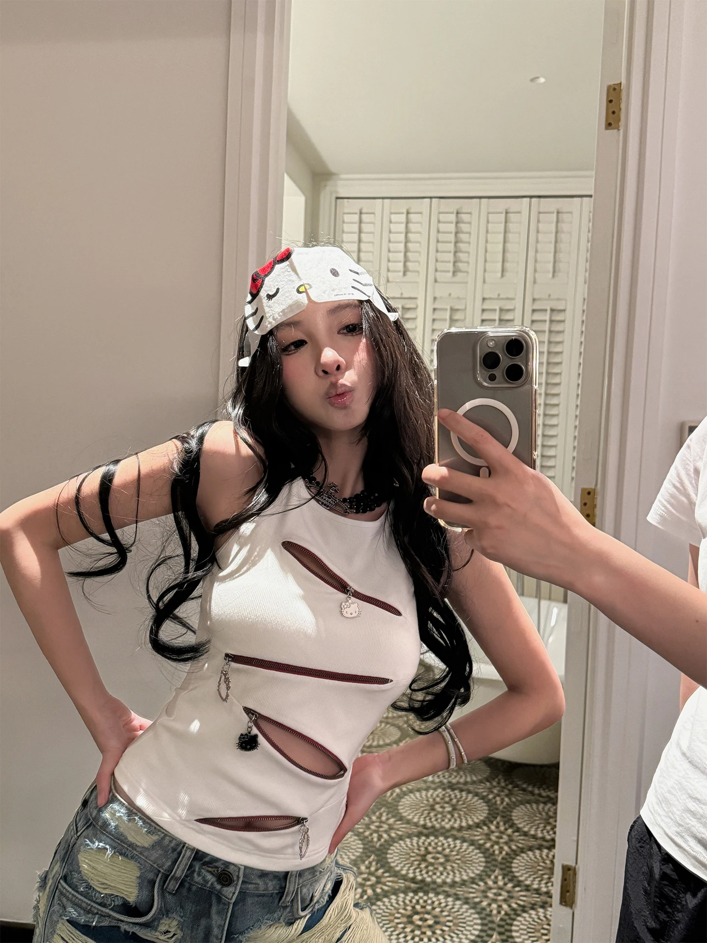 

Женский летний повседневный топ-жилет Slim Fit с эффектом потертости, пэчворком и бретелями, модный дизайн, стильный, для девушек