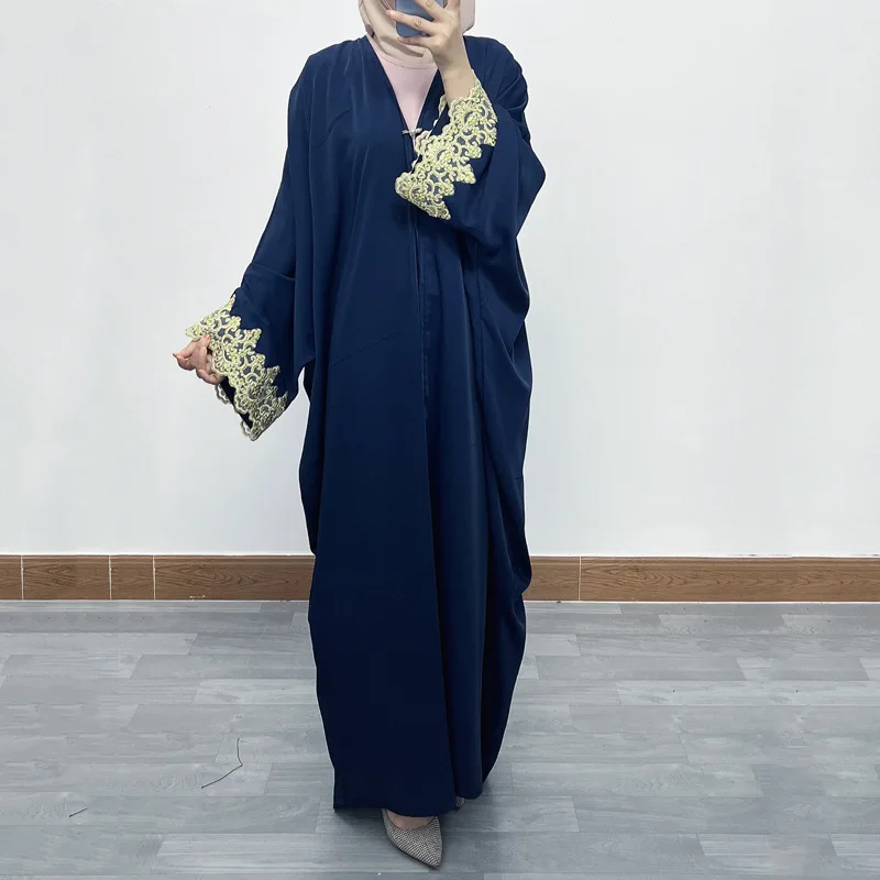 

Fashion Embroidery Elegant Dubai Women Abaya Batwing Sleeve Loose Plus Size Long Robe With Pearl Beads Floral Patchwork