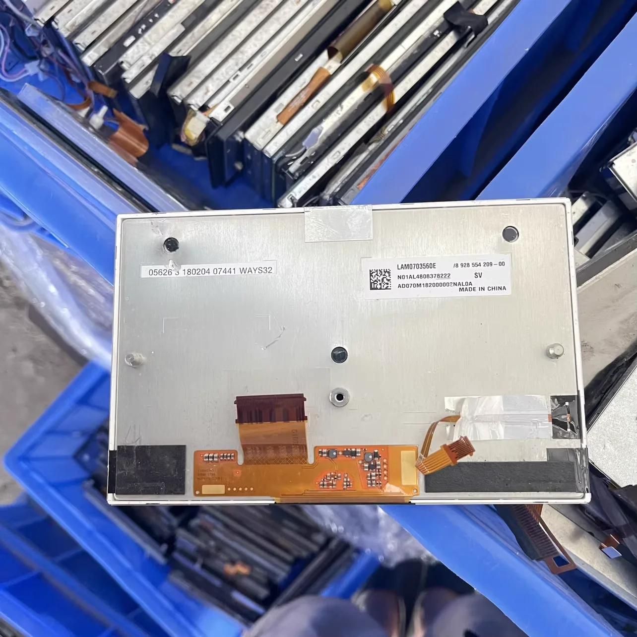

Original spot LCD display screen LAM0703560E