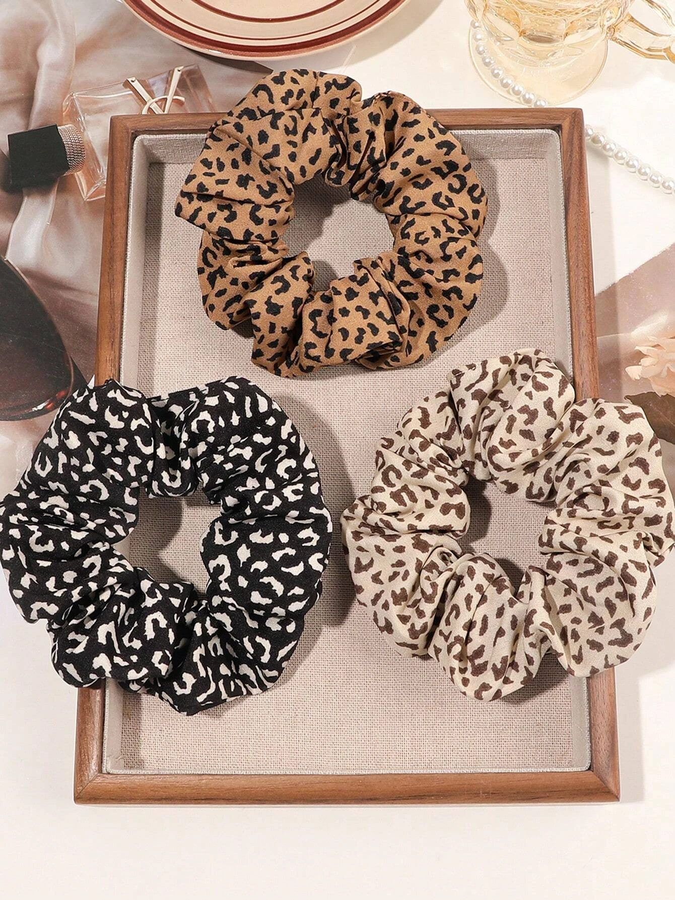 

Набор из 3 элегантных винтажных резинок для волос с леопардовым принтом, повседневные аксессуары для волос, резинки-скранчи, украшение для волос