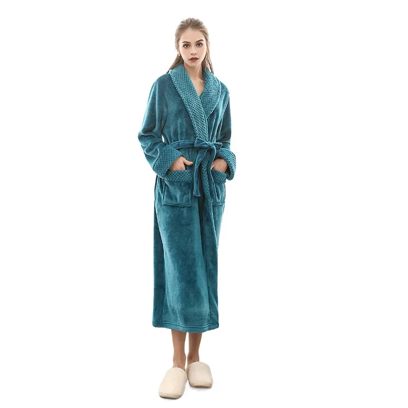 

2025 Splicing Flannel Couple's Nightgown, Men's and Women's Extended and Thickened Bathrobe, Pajamas for Autumn and Winter
