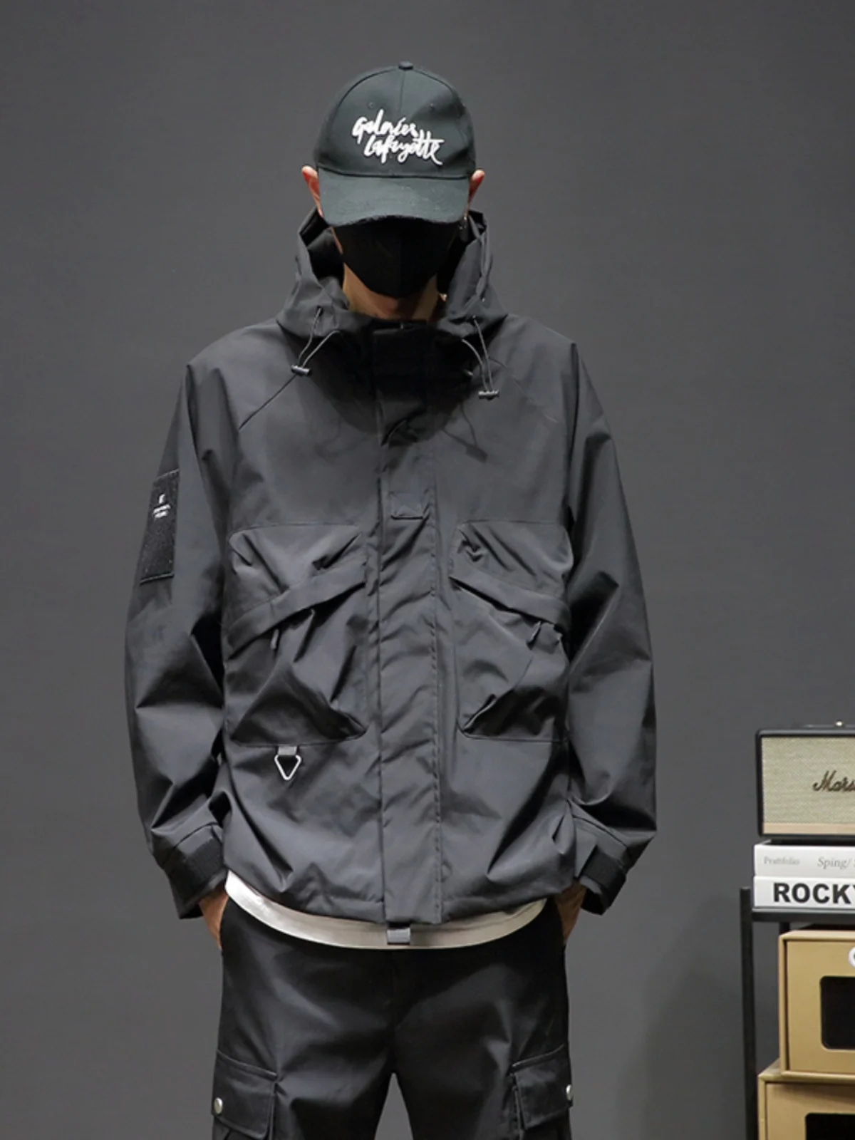 

Мужская демисезонная ветрозащитная водонепроницаемая куртка для альпинизма с капюшоном, модная свободная рабочая одежда для активного отдыха