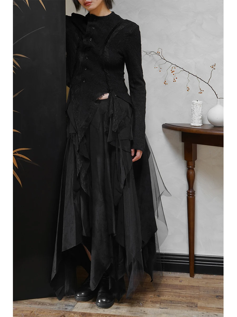 

Комплект из двух предметов: юбка и топ с кружевными вставками из шифона, асимметричный крой, весна-осень, на пуговицах, с длинными рукавами, воротник-стойка, женский.