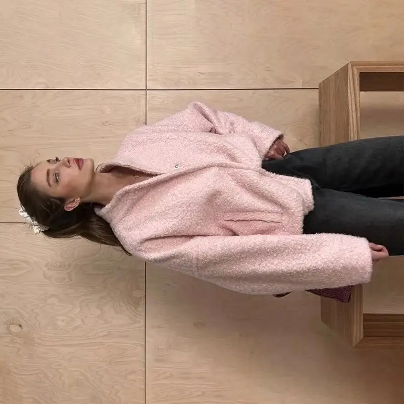New Pink Jacket for Autumn Winter, A Casual and Elegant Woolen Coat with A Stand-up Collar and Off-the-shoulder Sleeves Woman.