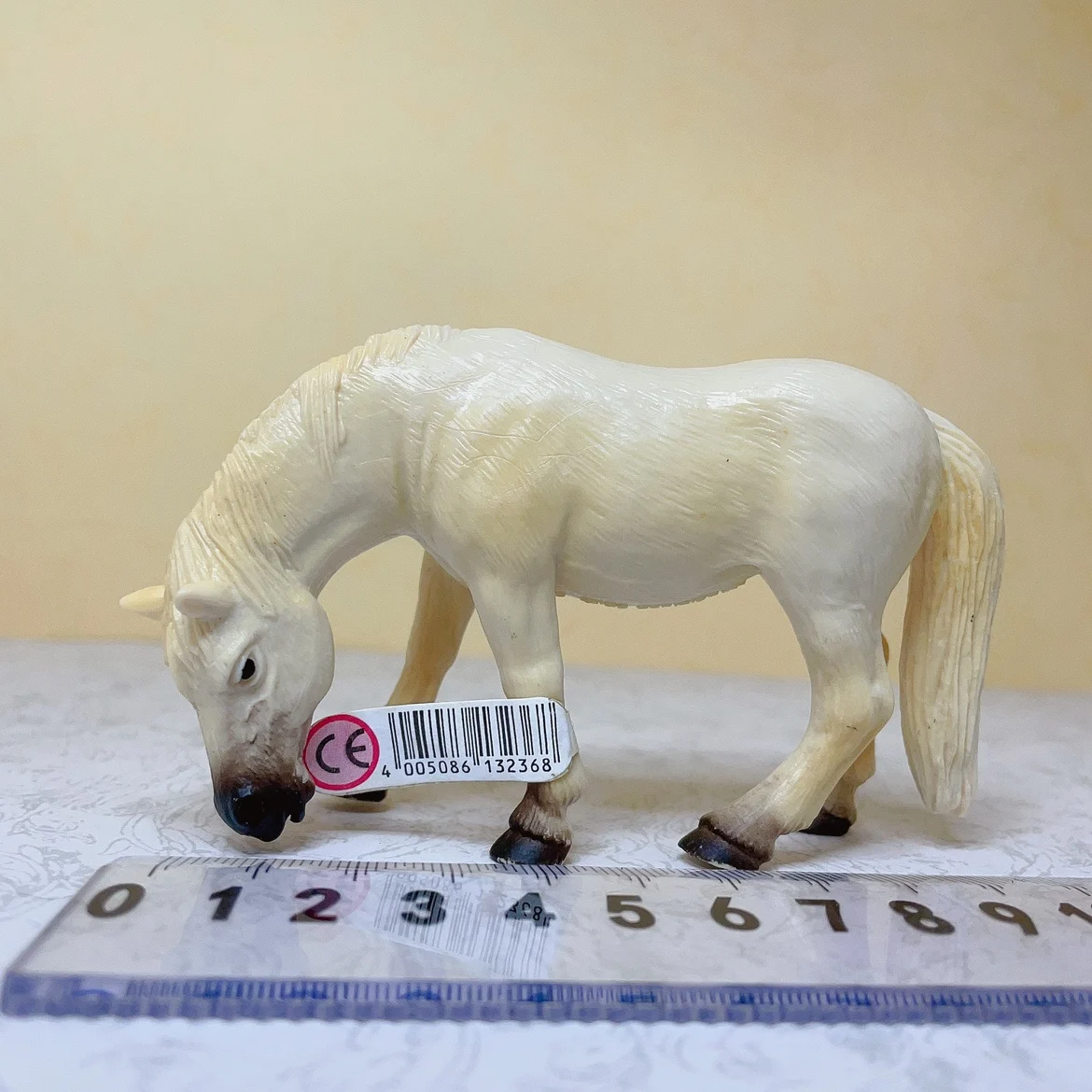 Pvc  figure model toy  eating  grass  horse out of print