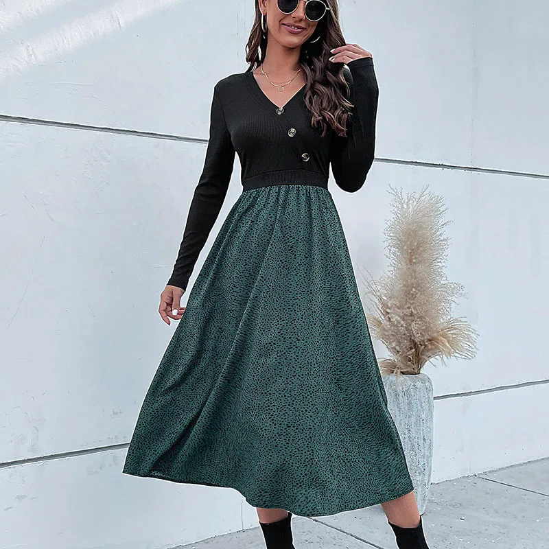 

2025 Autumn and Winter New Women's Fashion Fake Two-piece Stitching Buttons V-neck Elegant Temperament Polka-dot Dress Lady