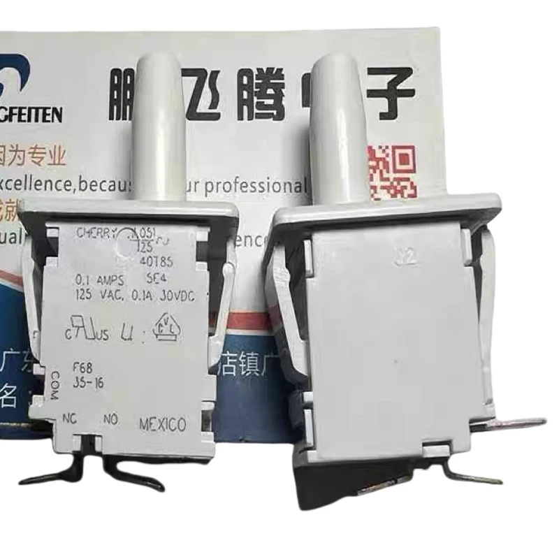 1pcs/lots Germany CHERRY F68-30A E68 Refrigerator Switch 3-Pin Push Button Reset Non-Locking Keypad 0.1A