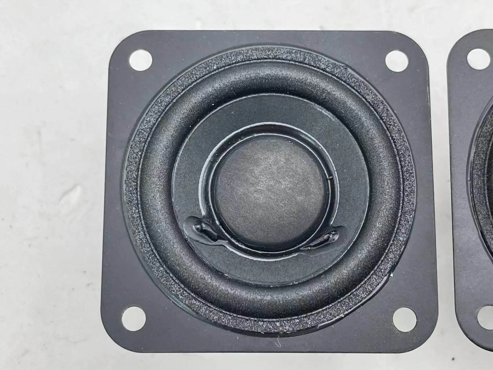 

for Harman 2.25-inch full-range speaker, square shape, super large magnet, 8 ohms