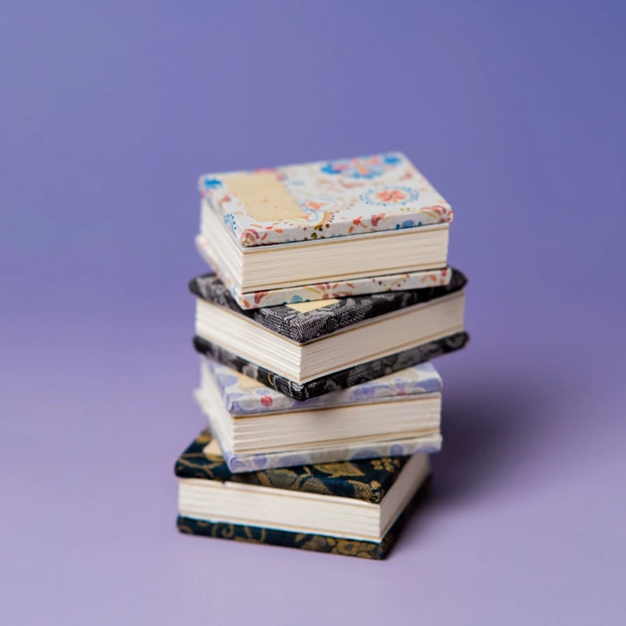 Handmade Mini Xuan Paper Album, Silk Cover, Ink Art Pocket Studio, Portable for Chinese Calligraphy & Scripture Copying Gift Box