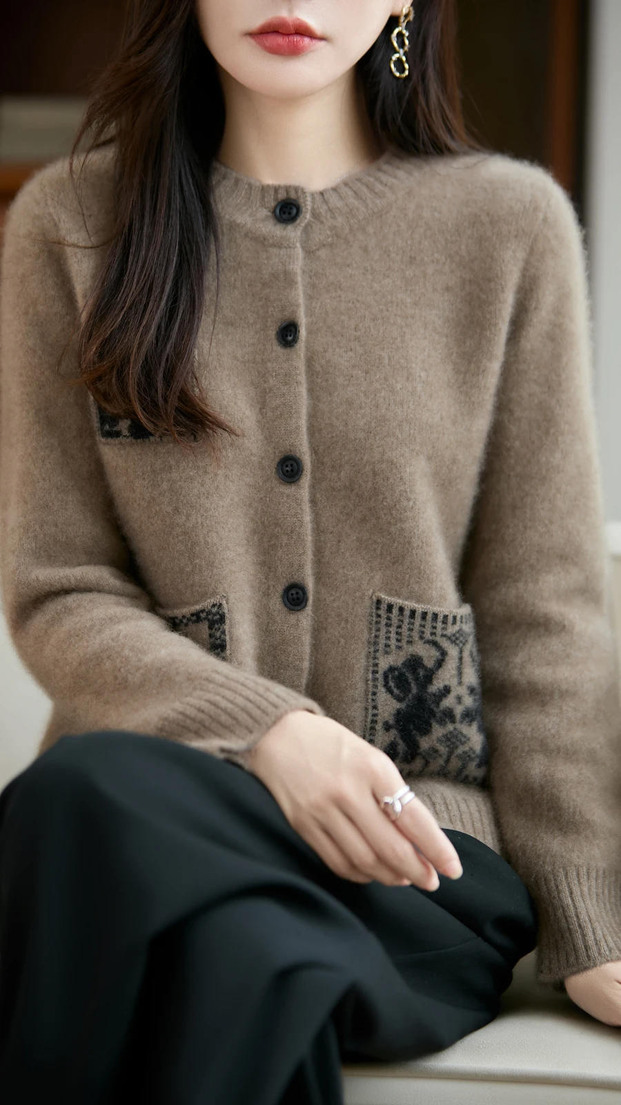Thickened round neck 100 pure wool cardigan women's color matching pocket knitted cashmere loose sweater coat