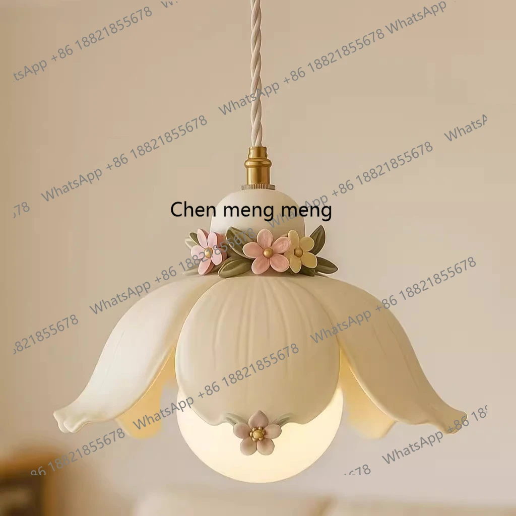 

French petal small chandelier antique warm romantic bedroom bedside lamp creative art restaurant lamp