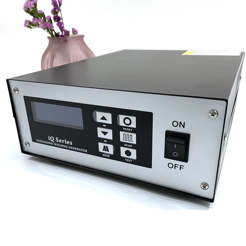 

40KHZ 1000W Digital Automatic Frequency Tracking Ultrasonic Welding Generator