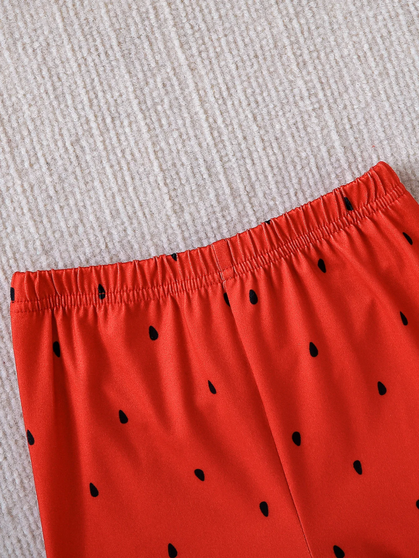 2-teiliges Sommer-Set für Babys mit Erdbeer-Print und Streifen, süßes Peplum-Oberteil mit Rüschenärmeln + Leggings mit Wassermelonenmuster, Alltagskleidung/Geburtstag – Detail 5