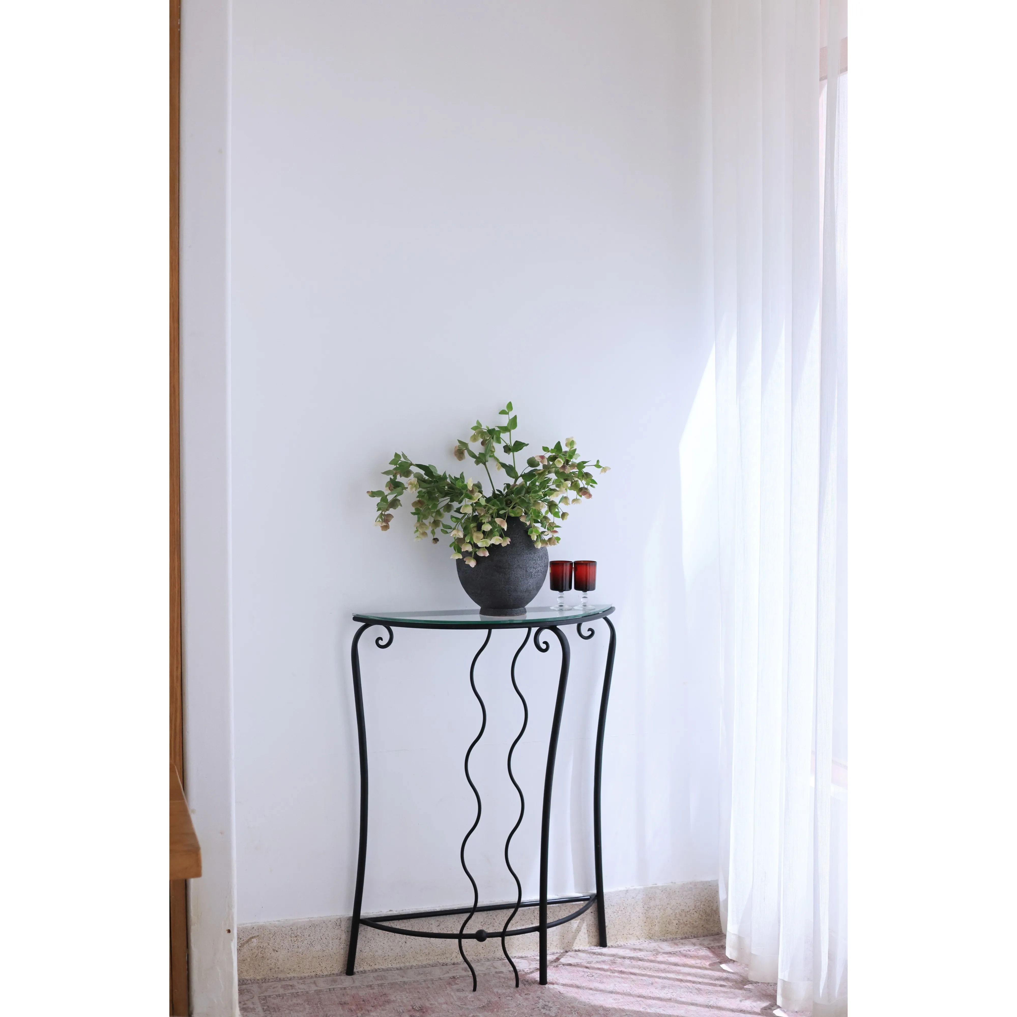 Hee house, retro metal entrance table, glass side table, medieval replica lines, elegant design atmosphere