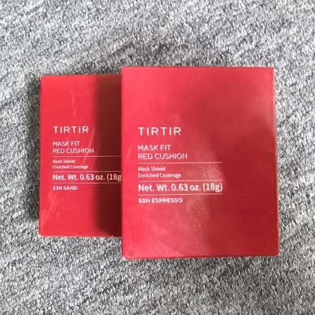 Base de cojín rojo con ajuste de máscara, cobertura integrada ligera de larga duración, acabado semimate, fondo de cojín coreano