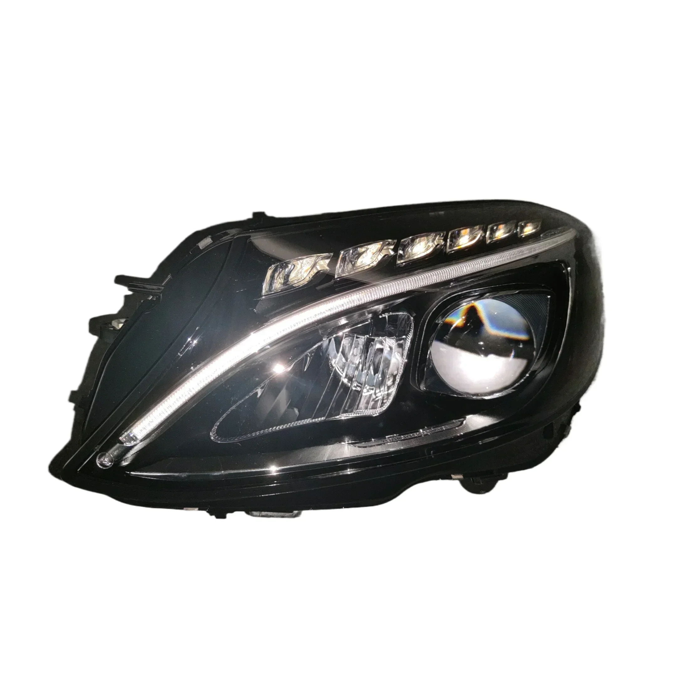 The 12V best-selling front headlights for Mercedes Benz C-Class W205 cars are of superior quality