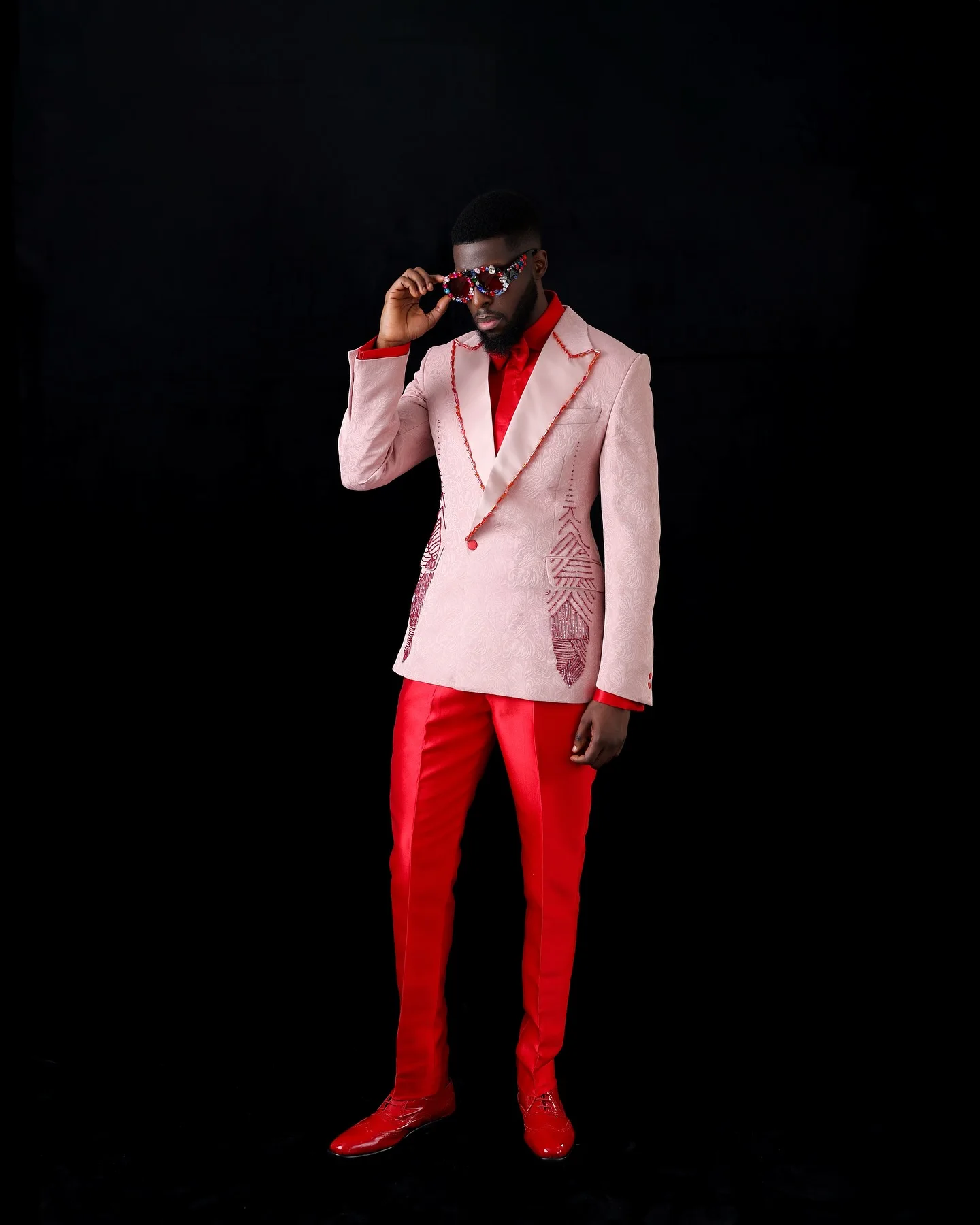 

Pink Jacquard Men Suit Set 2 Pieces Beaded Blazer+Orange Pants Trouser Formal Office Jacket Coat Wedding Groom Tuxedo Customized