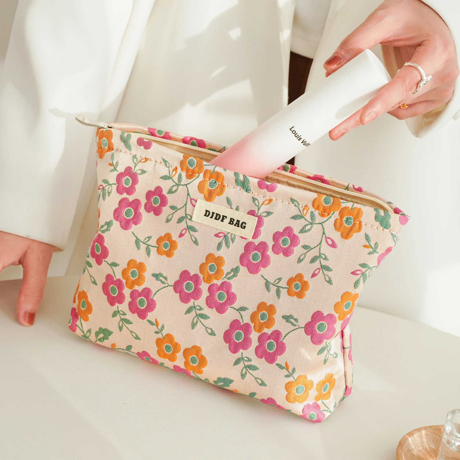 Orange Flower Women\'s Makeup Bag Large-capacity Lipstick Sanitary Napkin Storage Bag High-quality Clutch Bag Portable Toiletry