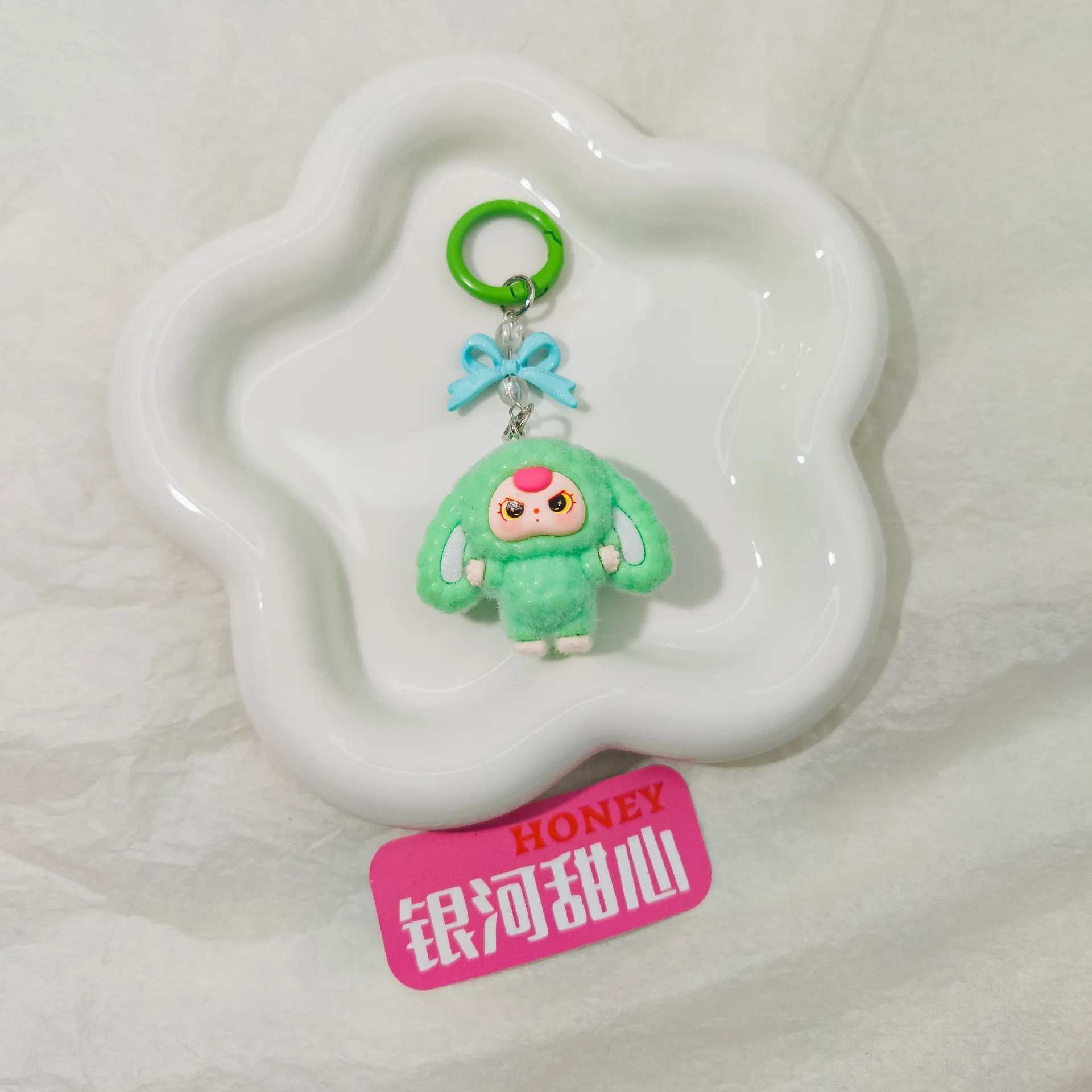 1 قطعة سلسلة مفاتيح كرتونية كبيرة الأذن دمية ثلاثية الأبعاد مع حقيبة مدرسية للطلاب عبر الحدود #5