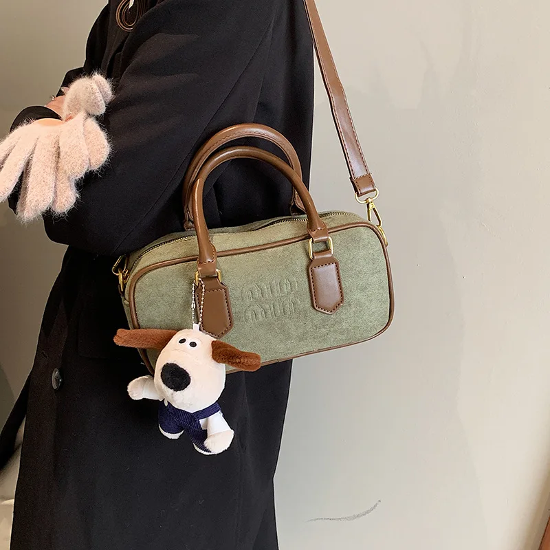 Fall Winter Bags New Small Square Bag Versatile Commuting Plush Premium Carry Small Satchel Light Luxury Retro Small Square Bag