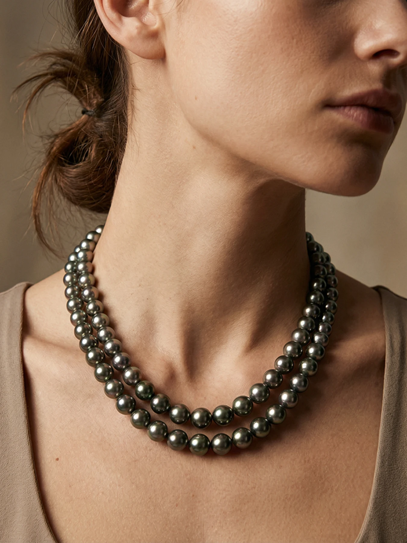 Two Strand Ombre Pearl Necklace, Silver Tone Crystal Clasp Statement Necklace for Women Wedding Party