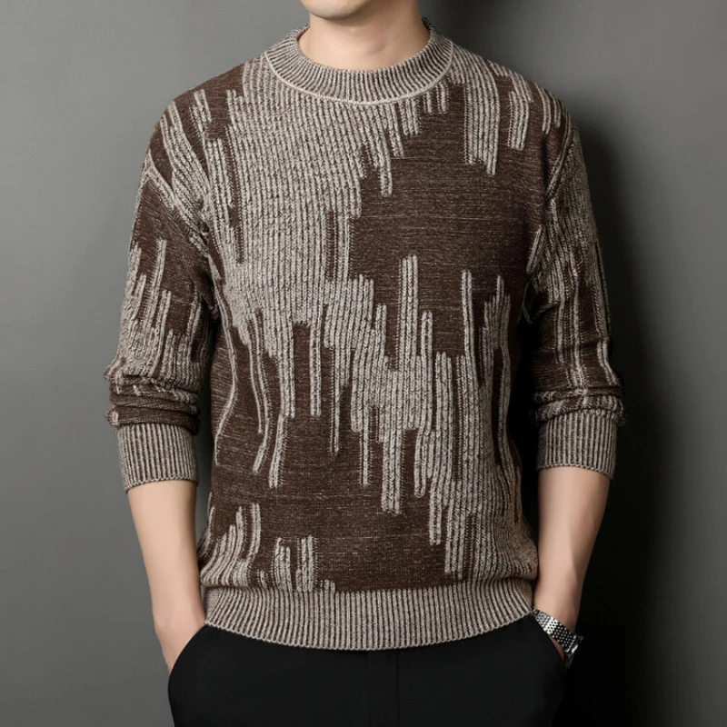 High-quality autumn and winter men's warm sweaters, stretchable fashionable spliced O-neck bottoming shirt.