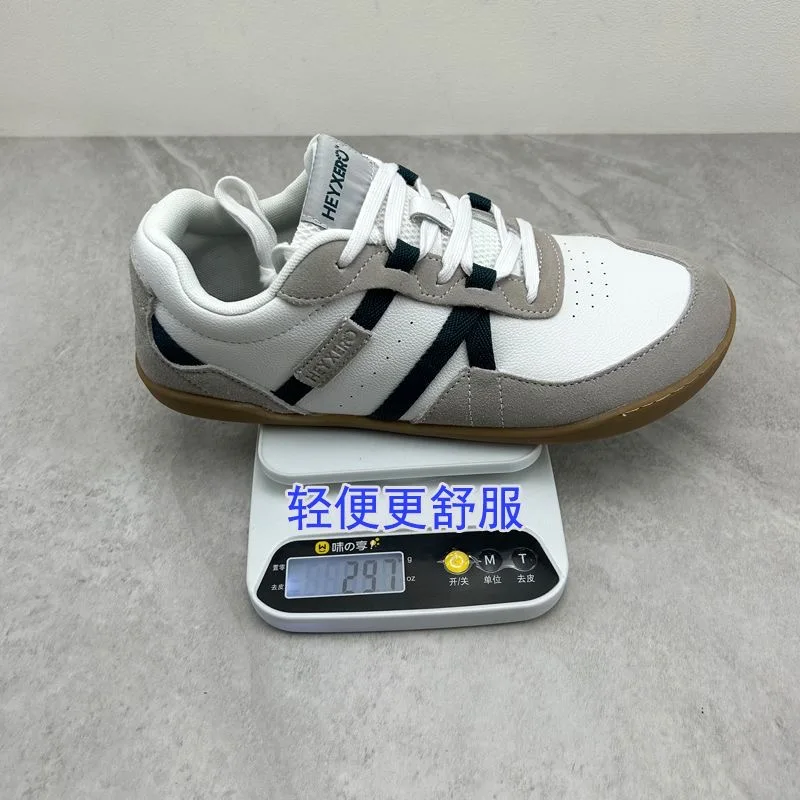 

2026 Professional Man Weight Lifting Training Shoe Wide Feet Indoor Gym Shoes Men Black White Fitness Yoga Shoe Walking Sneakers