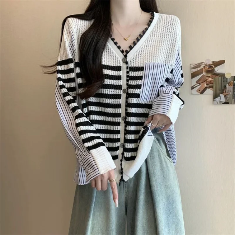 フェイクツーピース Vネック 長袖セーター シックジャケット コントラストカーディガン ボタン カジュアルファッショントップ