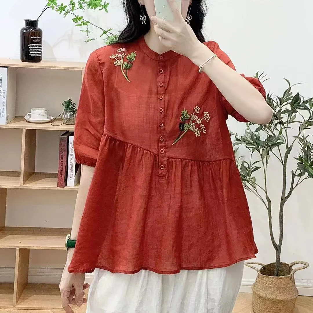 夏の新作：ボヘミアンレトロピュアコットン刺繍ドールシャツ、ランタンスリーブとラウンドネックプルオーバーシャ​​ツ付き