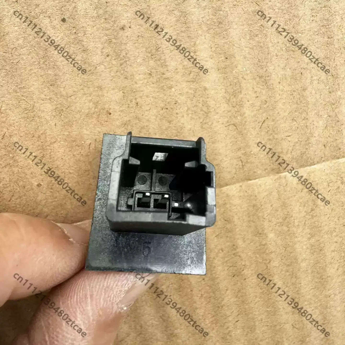 Trunk Tailgate Release Switch Fit E130 E150 D20 EV160 EV200 Rear Door Opener