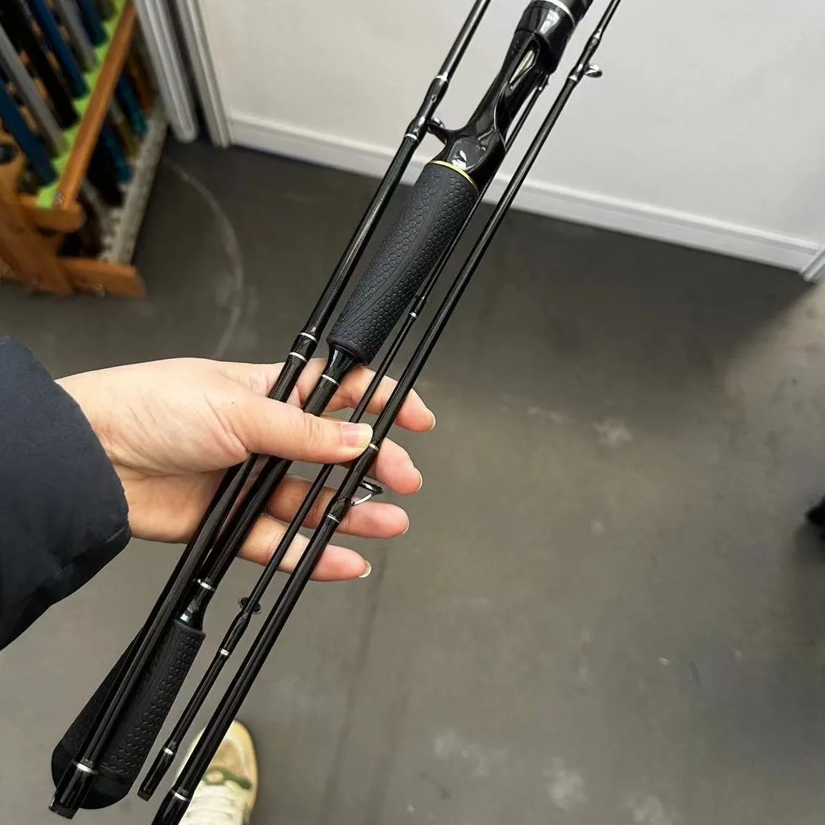 

1.8/2.1m Telescopic Fishing Rod Portable Carbon Fiber Sea Pole Shrink 46cm Portable Fishing Rod Outdoor Fishing Accessories