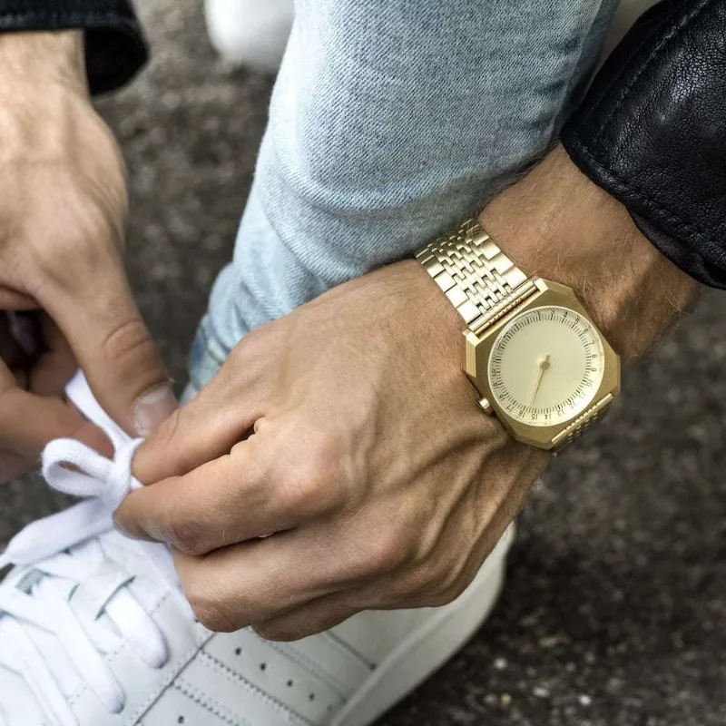 新しいホットヴィンテージメンズスポーツウォッチシングルハンド 12 時間日本製クォーツムーブメントステンレス鋼 100 メートル防水メンズ腕時計