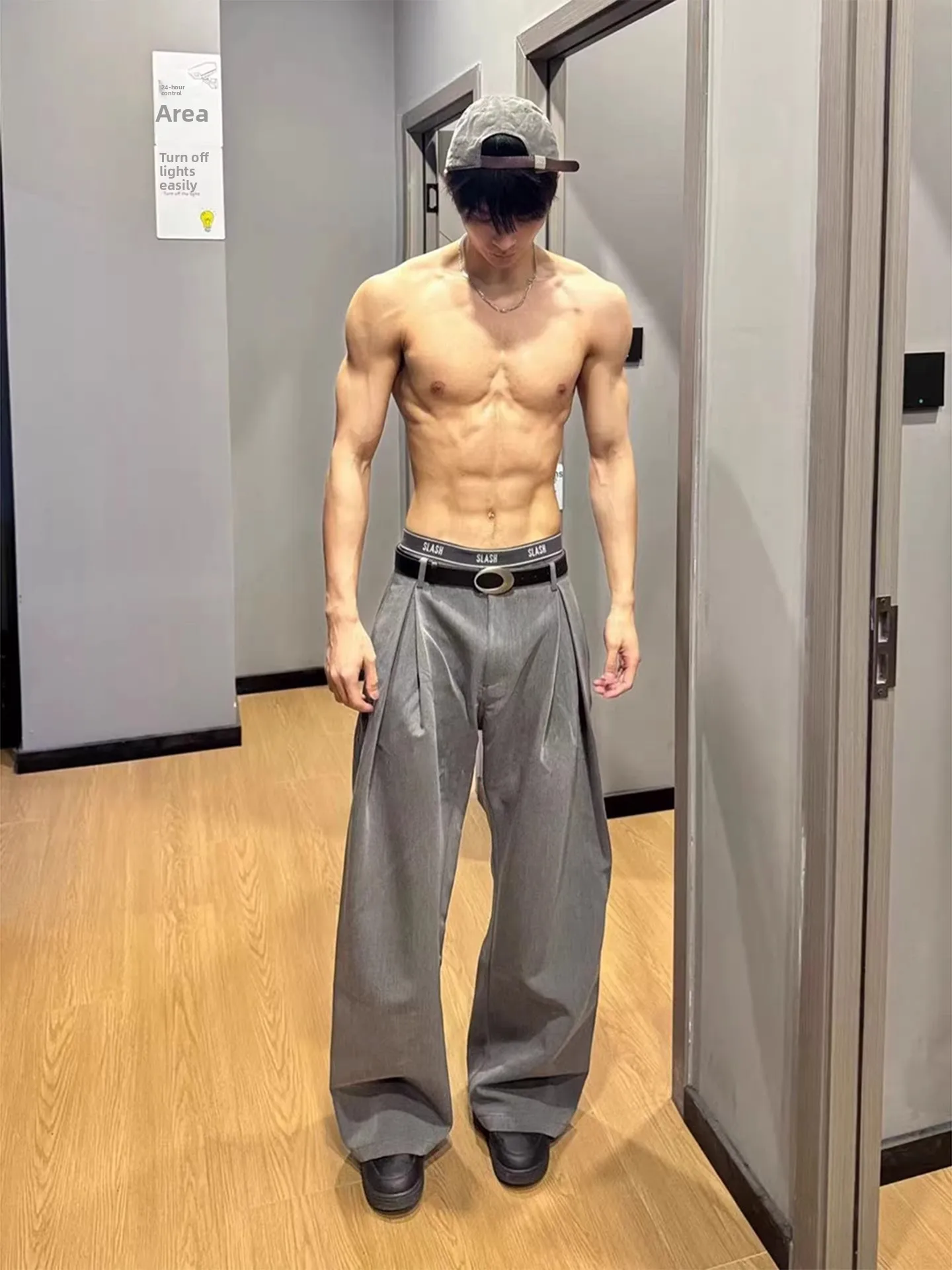 

Gray 3D A-Line Men's Autumn Winter American Style Drapey Wide Leg Pants CleanFit Pleated Straight Cut Trousers Casual Youth F...