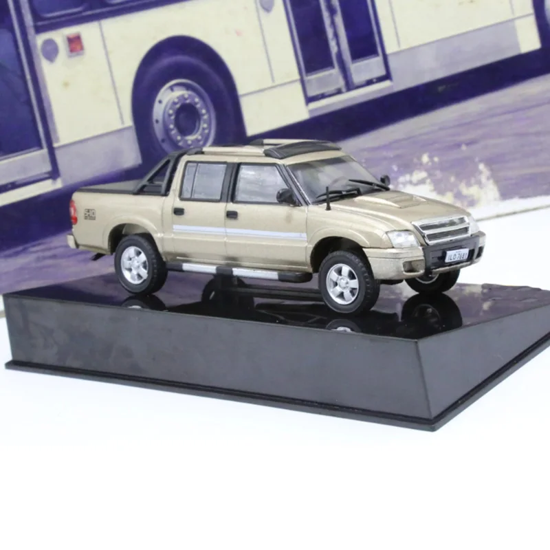 Diecast 1:43 Scale 2009 S-10 DELUXE 2.5 Pickup Truck Alloy Car Model Collection Souvenir Display