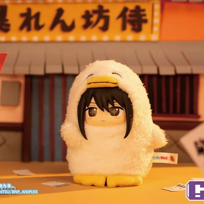 

Оригинальный брелок-сюрприз Bandai SofuNui Gintama: виниловая плюшевая фигурка в костюме, коллекционная, для декора рабочего стола, подарок на день рождения для девочек