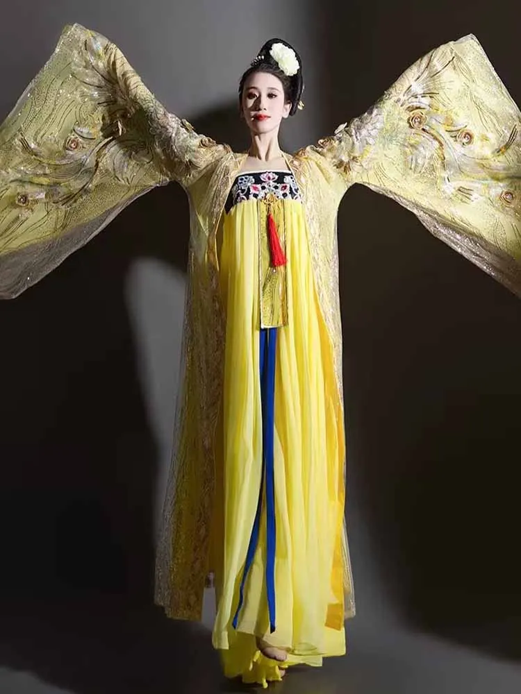 중국어 Hanfu 드레스 여성 고대 전통 코스프레 의상 빈티지 파티 노란색 수 놓은 Hanfu 무대 댄스 드레스 플러스 사이즈