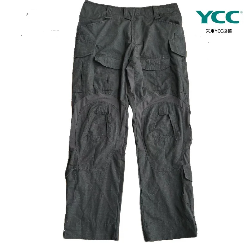 pantalones-deportivos-negros-para-entrenamiento-al-aire-libre